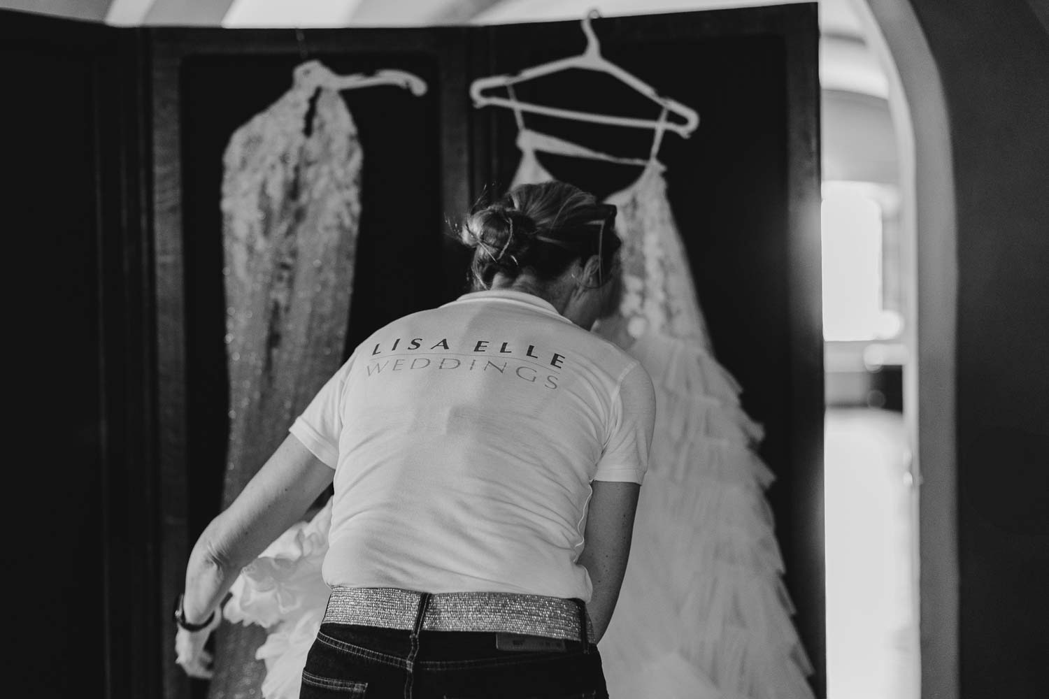 LisaElleWedding-BrideStyling-2